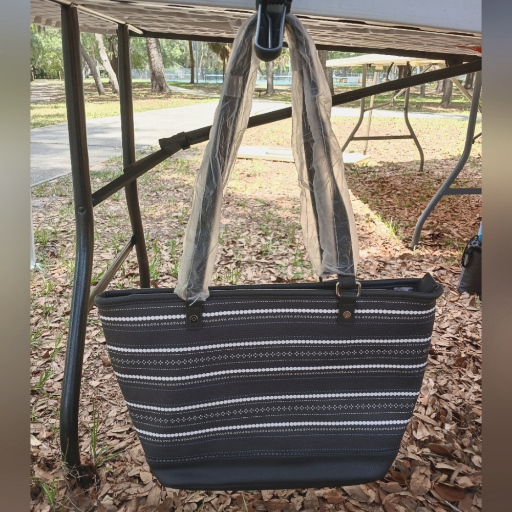 Thirty-One City Chic Tote & Rubie Mini w/Wristlet Strap